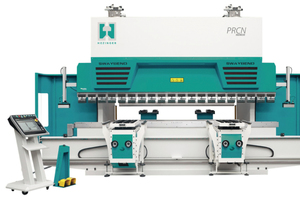  Die Abkantpresse der Baureihe PRCN arbeitet mit neuer Presstechnologie. 